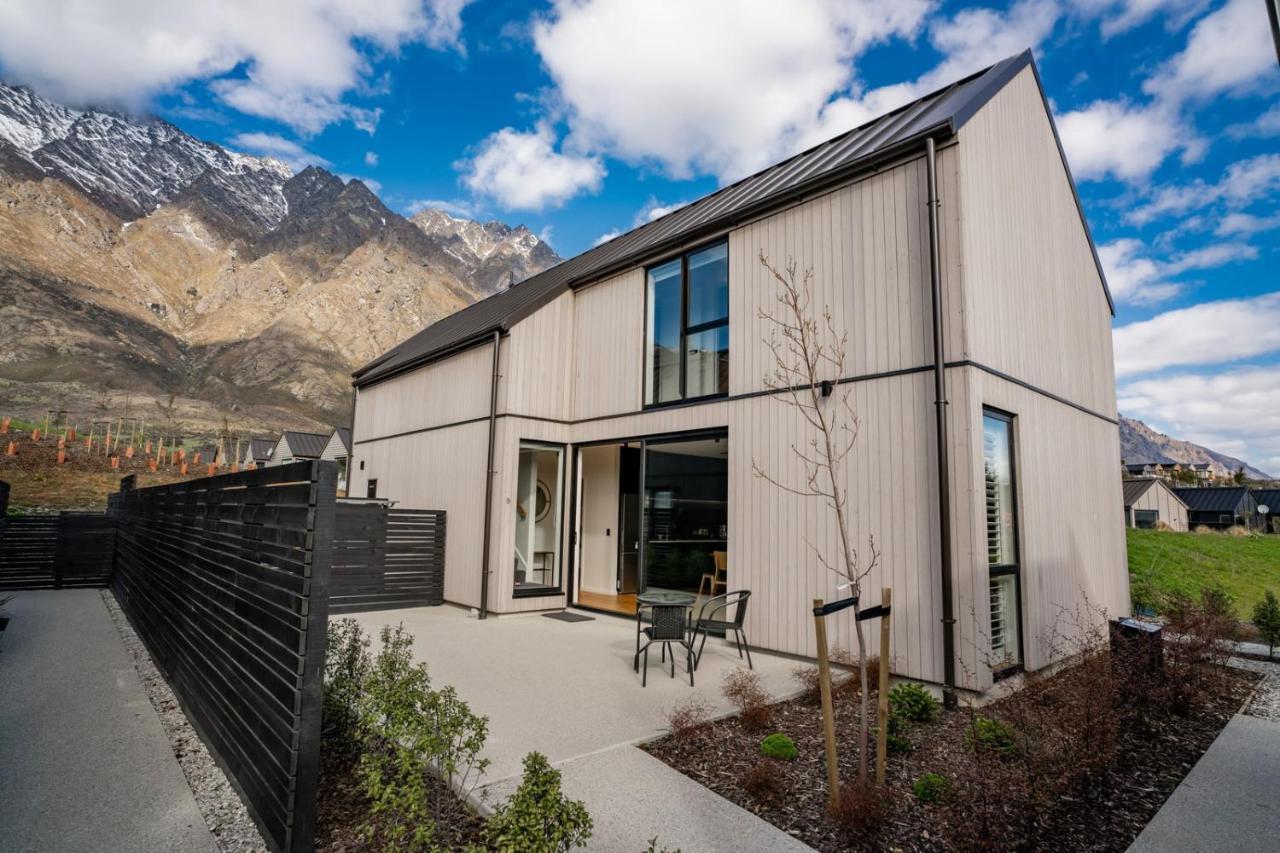 Nestled Below The Remarkables Queenstown Exterior foto